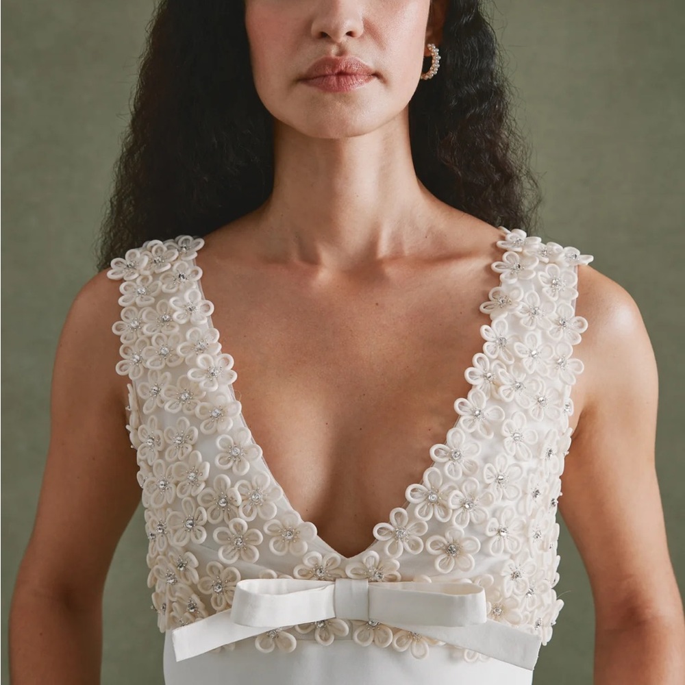 RAINEY DRESS IN IVORY SILK FAILLE WITH FLORAL APPLIQUÉ - Picture 4 of 11